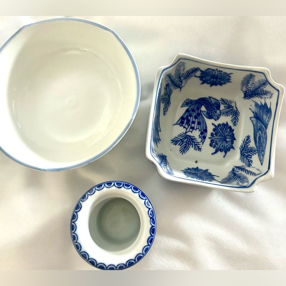 2 Vintage, blue & white porcelain Japanese/ asian rice bowls and votive holder. - Picture 2 of 15